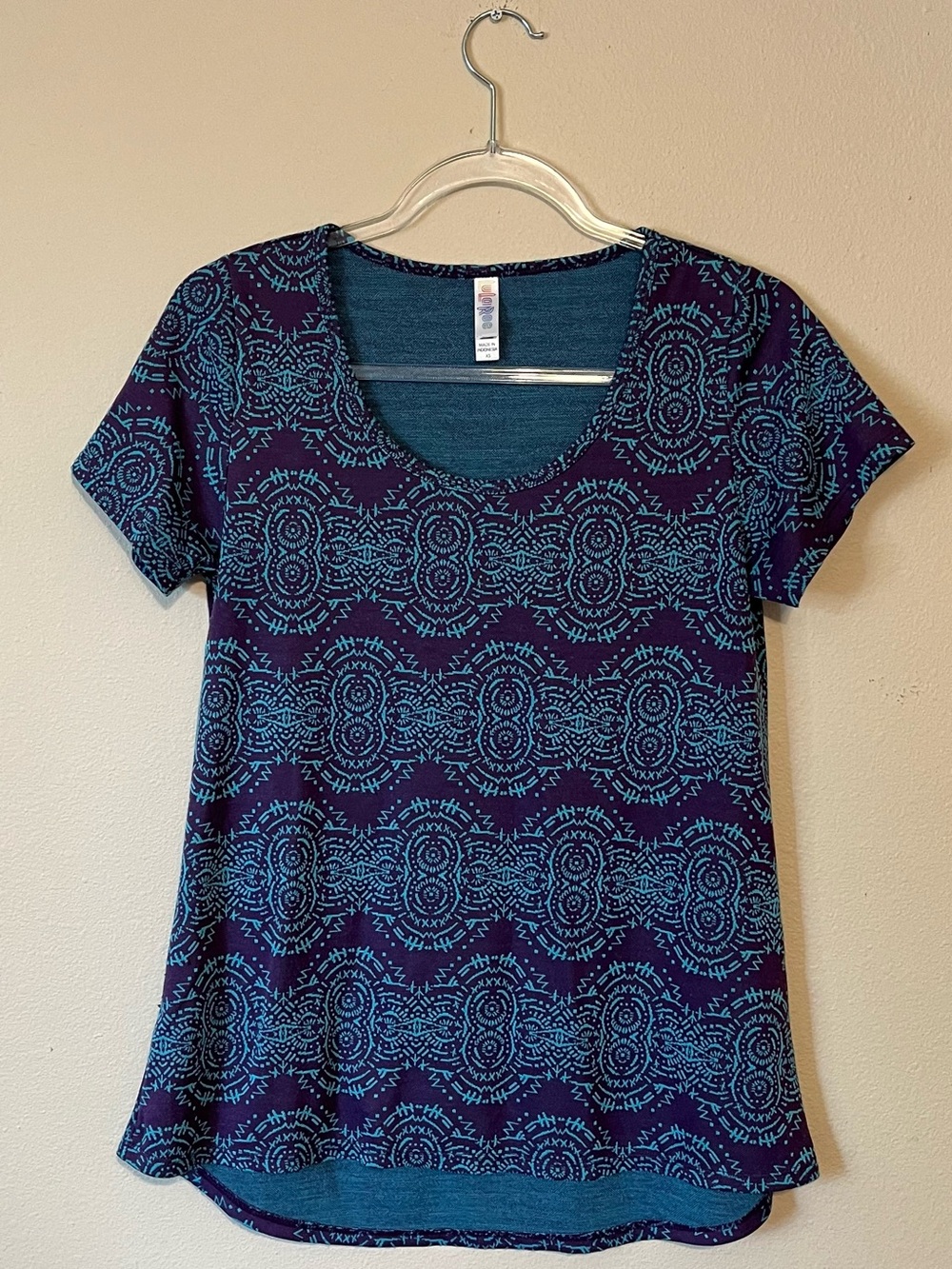 LuLaRoe Irma Tunic Top Size XS Purple Teal Pattern